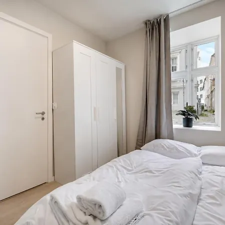 100 Sqm 5br - Newly Renovated - Center *